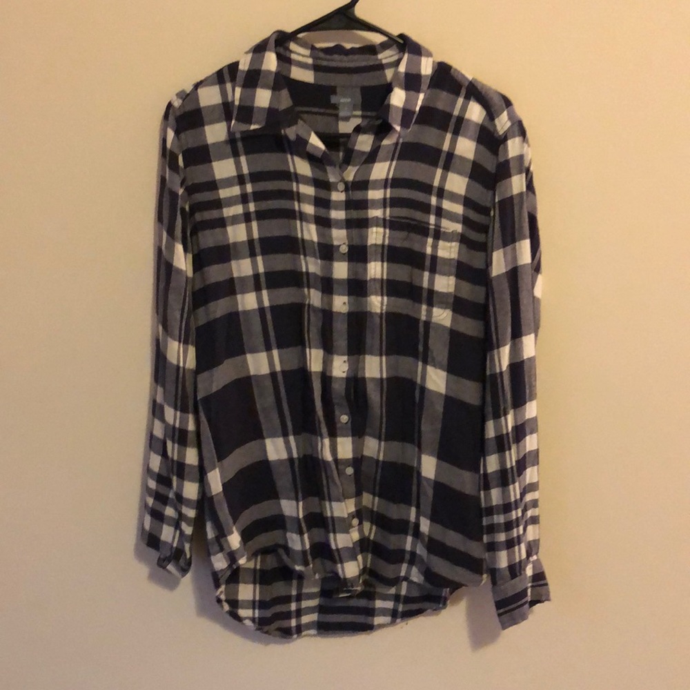 Aerie blue and white light weight flannel